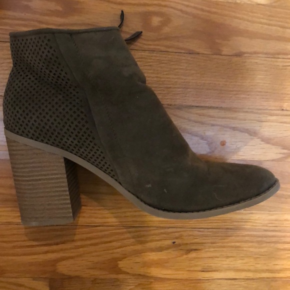 Universal Thread Boots - Picture 3 of 4